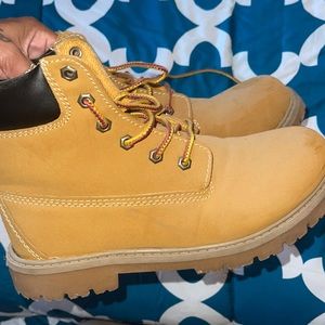 Size 9 mens work boots